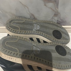 adidas27.0の画像