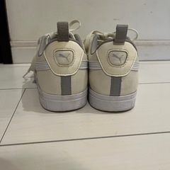 プーマ スニーカーの画像