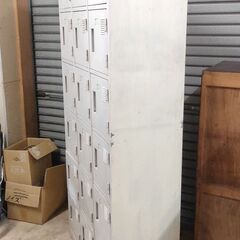 18人用 上下 2段タイプ 約170cm×80cm シューズロッカー 扉付き 下駄箱の画像