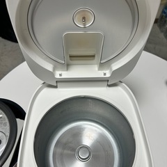 炊飯器の画像