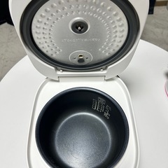 炊飯器の画像