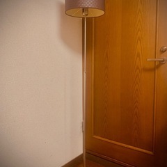 インテリア用床置き間接照明の画像
