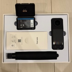 Insta360 X4 スターターバンドル 美品 使用30分のみ 8K 360度アクションカメラの画像