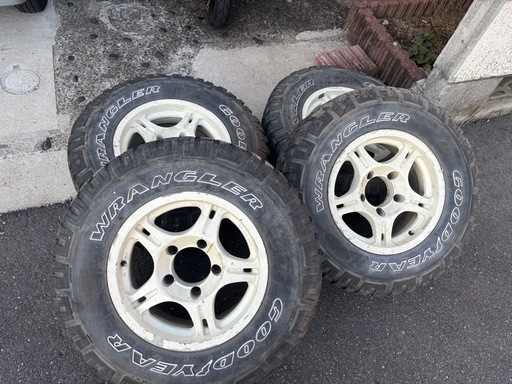 最終値下げ！ホイールタイヤセット　5穴　PCD139.7 ジムニー等
