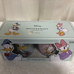 Disney ドナルド&デイジーペアマグ カップセットの画像