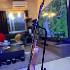 エレキギター　ストラトタイプ　ピンクで可愛いです。の画像