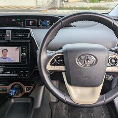 ★上級！TSS！平成28年！プリウス【Sセーフティ＋】HUD！純正ナビ！バックカメラ！ETC！Pスタート！Bluetooth！LEDライト！フルセグ！の画像