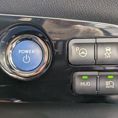 ★上級！TSS！平成28年！プリウス【Sセーフティ＋】HUD！純正ナビ！バックカメラ！ETC！Pスタート！Bluetooth！LEDライト！フルセグ！の画像