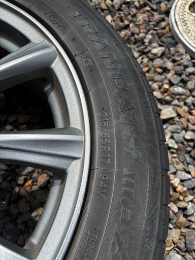 成約済み : 215 55 R17 タイヤホイールセット4本