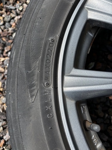 成約済み : 215 55 R17 タイヤホイールセット4本