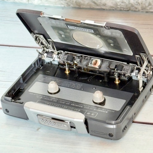 Panasonic「RQ-SX40」ポータブルカセットプレーヤー