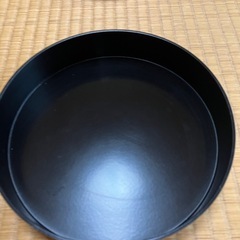 丸い三段重箱の画像