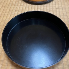 丸い三段重箱の画像
