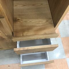 【jジャングルジャングル石川金沢店】  キッチンボード 木目調/ﾗｲﾄﾌﾞﾗｳﾝ W105×D47×H182 クリーニング済み												の画像