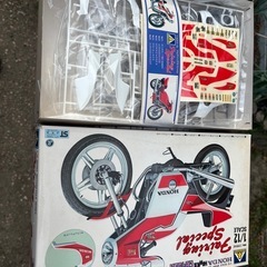 No.108 アオシマ　旧俺のマシーン　ホンダ　CB400 ホークIII 佐田さんもお好きなプラモデル　1/12の画像