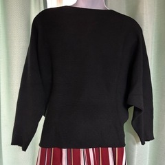 黒の長袖ボートネックトップス⭐︎の画像