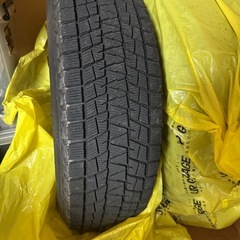 新品スタッドレスタイヤの画像