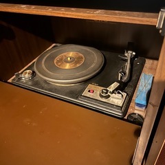 【アンティーク】レコードプレーヤーの画像