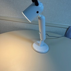 IKEAスタンドライトの画像