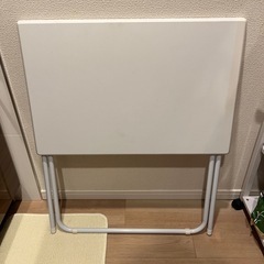 折りたたみテーブル　美品の画像