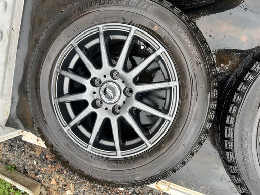 美品　溝あり　weds ウエッツ　15×6J PCD114.3 5H 15インチ　タイヤ付き　アルミホイール　4本 ブリヂストン VRX