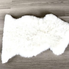 天然ムートンラグの画像