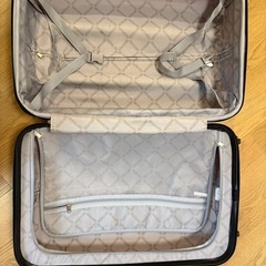 ジャンク品 0円 キャリーケース  の画像