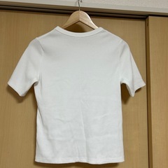 未使用品　GU トップスの画像