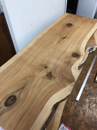 無垢 一枚板 大きめ 近場配送可能です。