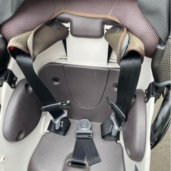 ギュットクルーム　前用チャイルドシートcombiの画像