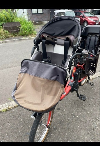 ギュットクルーム　前用チャイルドシートcombi