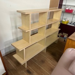デザイン商品棚です。の画像