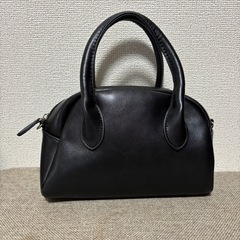 ショルダー紐付きハンドバック🖤の画像