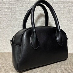 ショルダー紐付きハンドバック🖤の画像