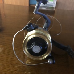スピニングリールとタイコリールの画像