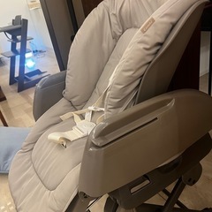 中古美品　コンビ　ネムリラフィット　ハイローチェアの画像