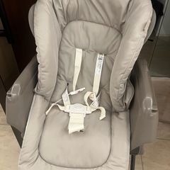 中古美品　コンビ　ネムリラフィット　ハイローチェアの画像