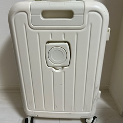 キャリーケースの画像