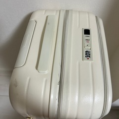 キャリーケースの画像