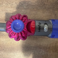 【ジャンク品・バッテリー切れ】ダイソン　dyson V7 triggerの画像