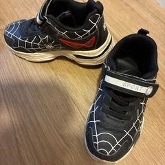 スパイダーマン　スニーカー　18cm　の画像