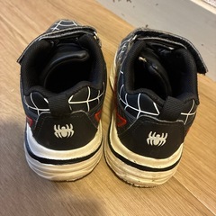 スパイダーマン　スニーカー　18cm　の画像