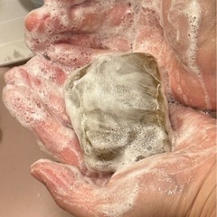 手作り　ヨモギとラベンダーのハーブ酒石けんの画像