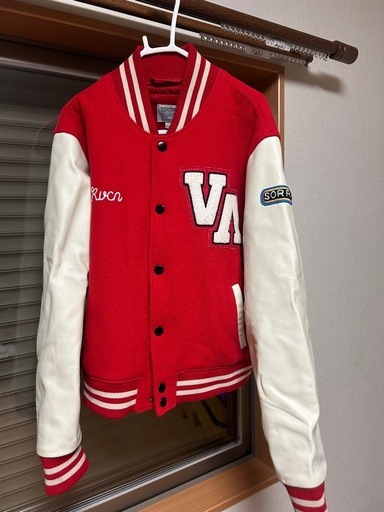 RVCA ルーカ赤色スタジャン