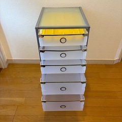 サンワダイレクト キャビネット 5段 ガラス天板 キャスター付き A4ファイル 収納 サイドワゴン 100-SNW002の画像
