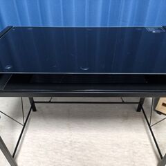 テーブル、パソコンデスクの画像
