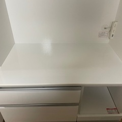 食器棚の画像