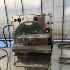 ☆購入予定者決定☆　長ネギ皮むき機、根切り機の画像