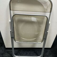 折り畳みアクリルチェア①の画像