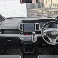 H25年式　ステップワゴン　スパーダZ　ＣＯＯＬＳＰＩＲＩＴ　車検付き★点検整備付き★コミコミ価格！！の画像